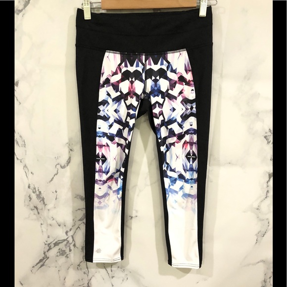 Athleta Disco Geo Sonar Capri Tights Small - Blk/Multi - bundle or Make Offer! - Picture 2 of 8